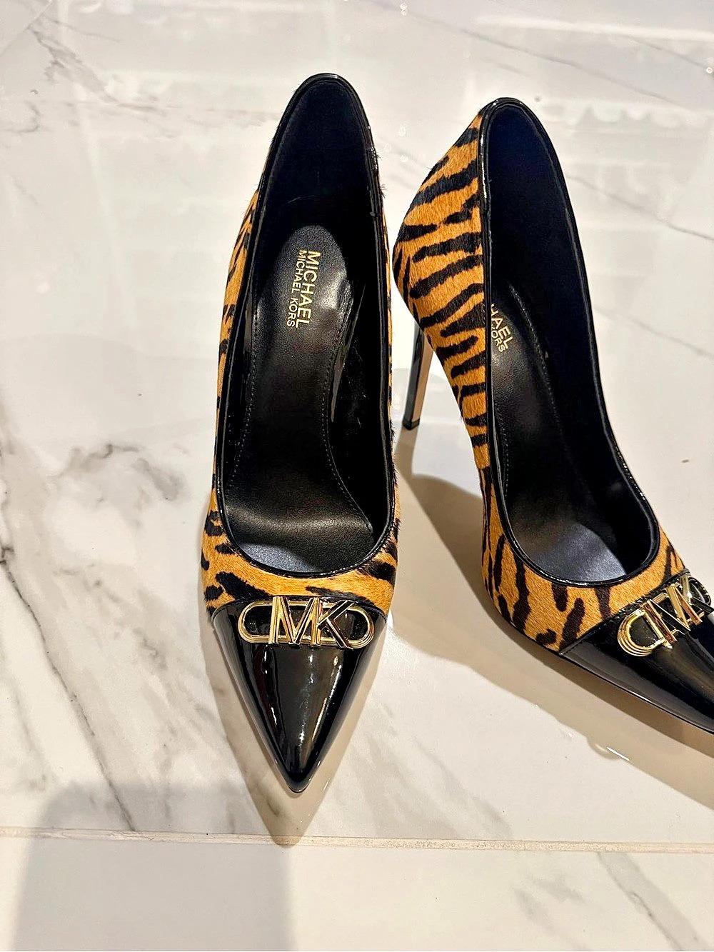 MICHAEL Kors Tiger Print Pointed-Toe Heels real cow fur sz 7